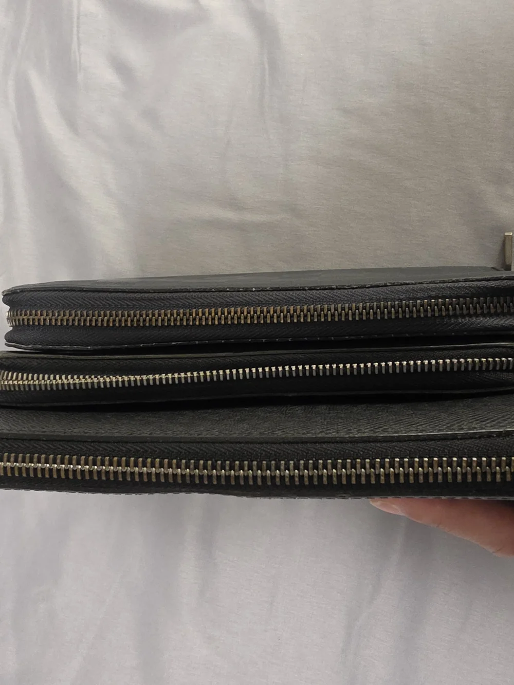 Louis Vuitton Atol And 2 Verticle Zippy Wallet